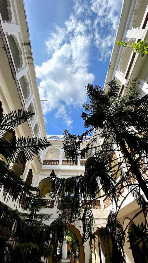 Radhika Palace Hotel Pushkar Exterior photo