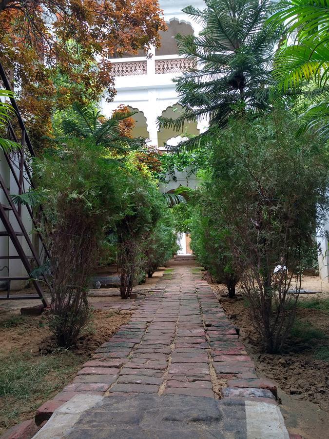 Radhika Palace Hotel Pushkar Exterior photo