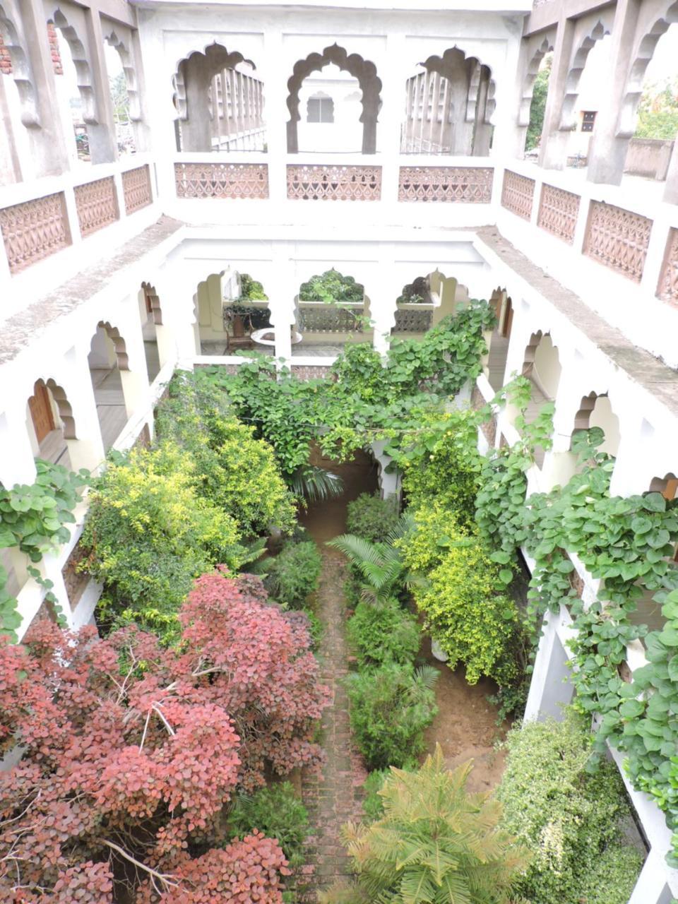 Radhika Palace Hotel Pushkar Exterior photo